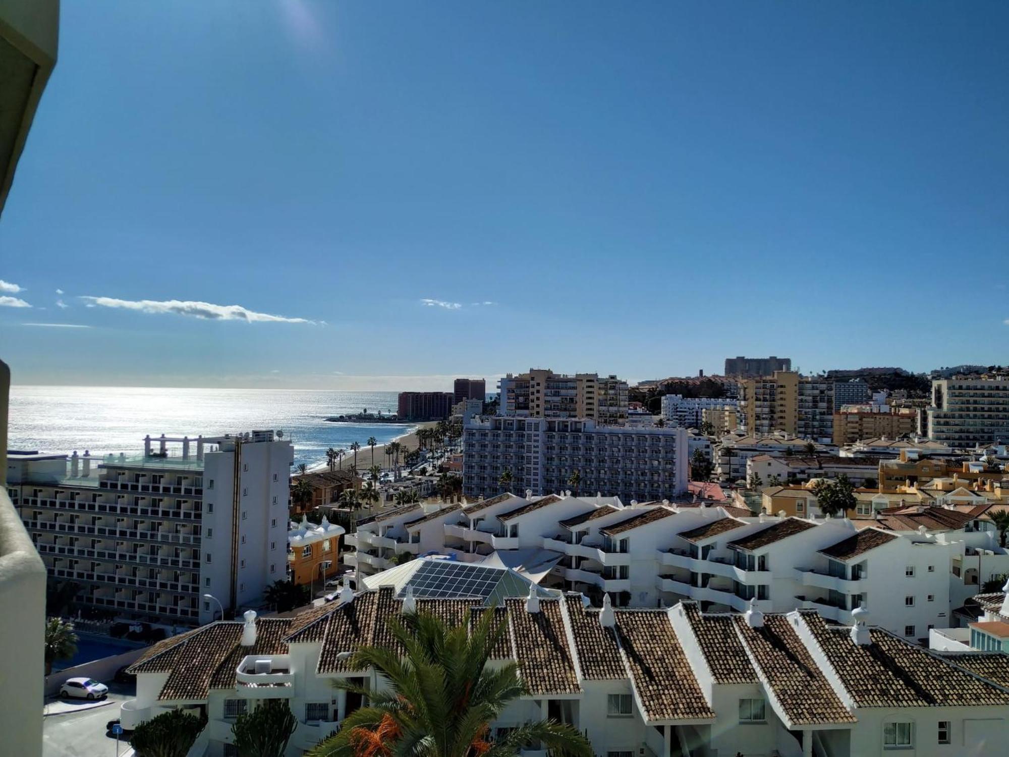 Deluxe Apartment In Benalbeach With Beach Views Benalmadena Exterior photo